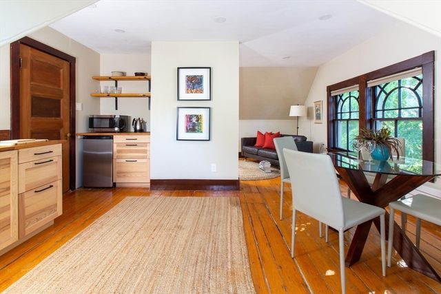 17 Coolidge St, Brookline, MA 02446