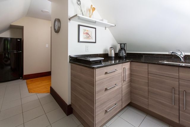 17 Coolidge St, Brookline, MA 02446