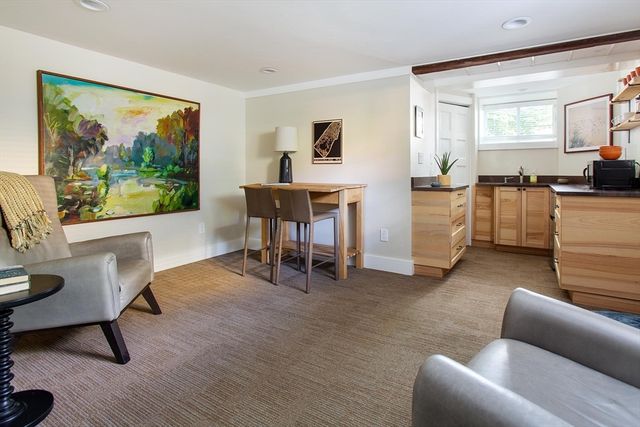 17 Coolidge St, Brookline, MA 02446