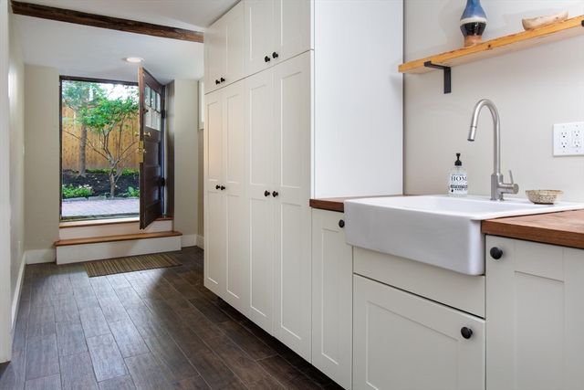 17 Coolidge St, Brookline, MA 02446