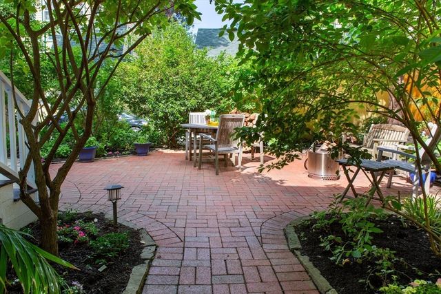 17 Coolidge St, Brookline, MA 02446