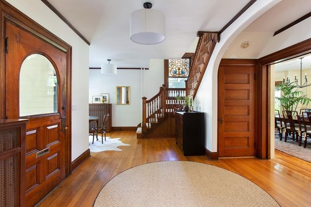 17 Coolidge St, Brookline, MA 02446