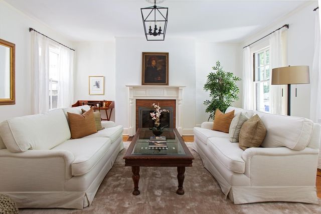 17 Coolidge St, Brookline, MA 02446