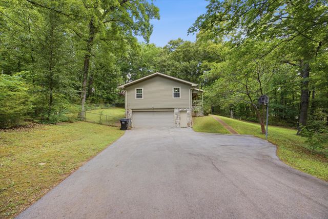 2553 Oak Shadows Drive, Chattanooga, TN 37421