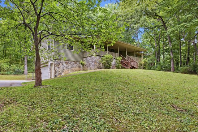 2553 Oak Shadows Drive, Chattanooga, TN 37421