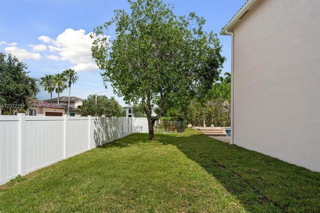 675 SW 159th Lane, Pembroke Pines, FL 33027