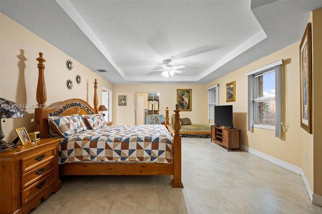 675 SW 159th Lane, Pembroke Pines, FL 33027