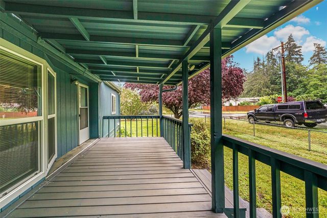 980 Falcon Road, Camano Island, WA 98282