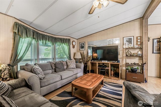 980 Falcon Road, Camano Island, WA 98282