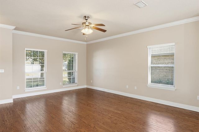 125 Whitman Way, Freeport, FL 32439