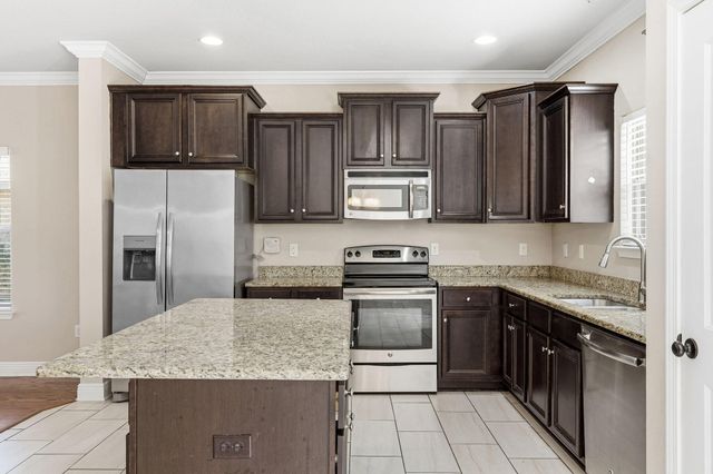 125 Whitman Way, Freeport, FL 32439