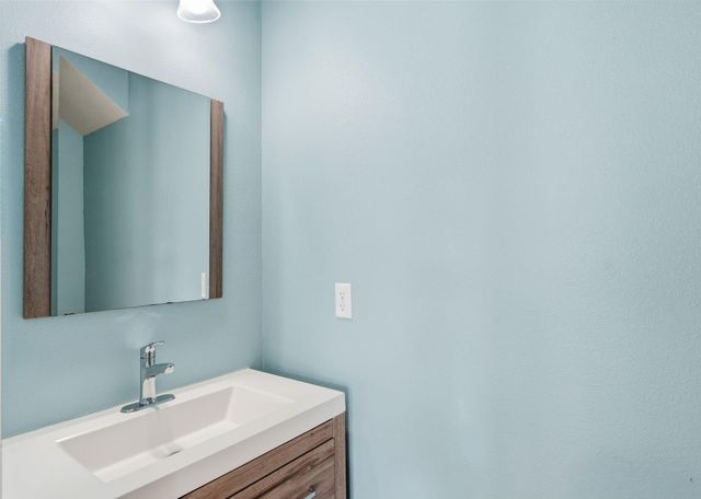 125 Whitman Way, Freeport, FL 32439