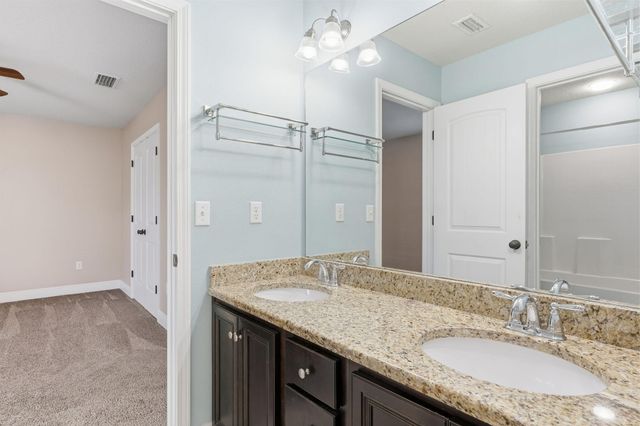 125 Whitman Way, Freeport, FL 32439