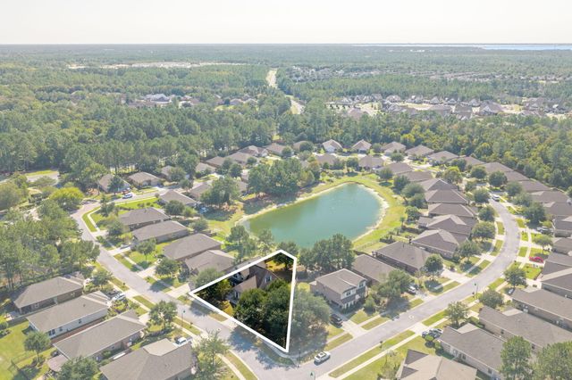 125 Whitman Way, Freeport, FL 32439