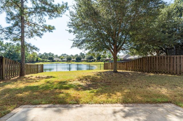 125 Whitman Way, Freeport, FL 32439