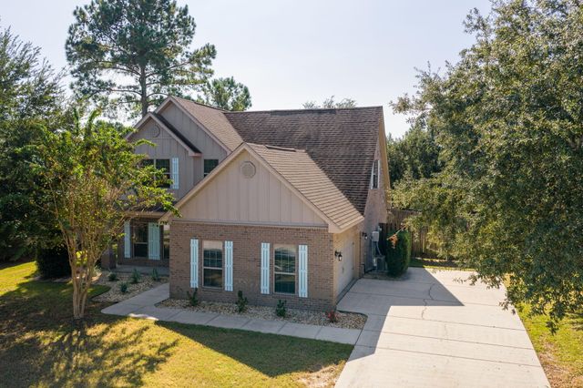 125 Whitman Way, Freeport, FL 32439