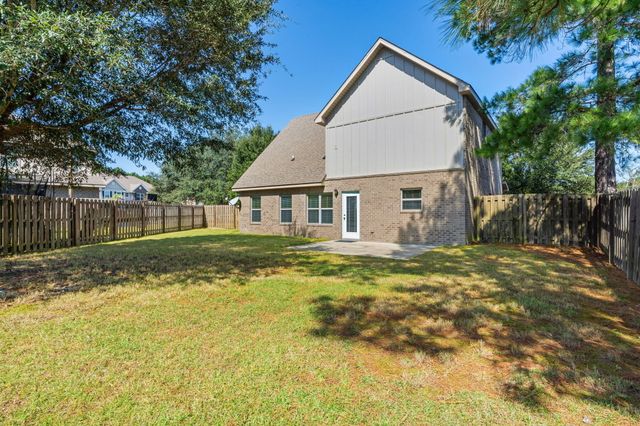 125 Whitman Way, Freeport, FL 32439