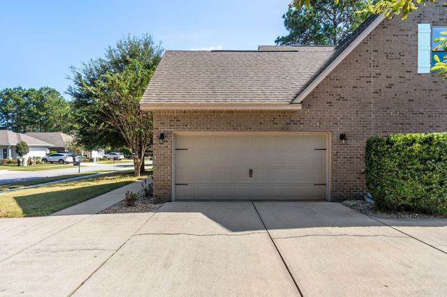 125 Whitman Way, Freeport, FL 32439