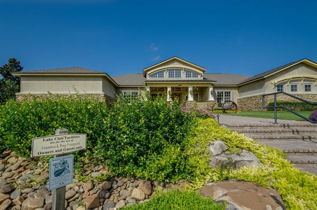 125 Whitman Way, Freeport, FL 32439