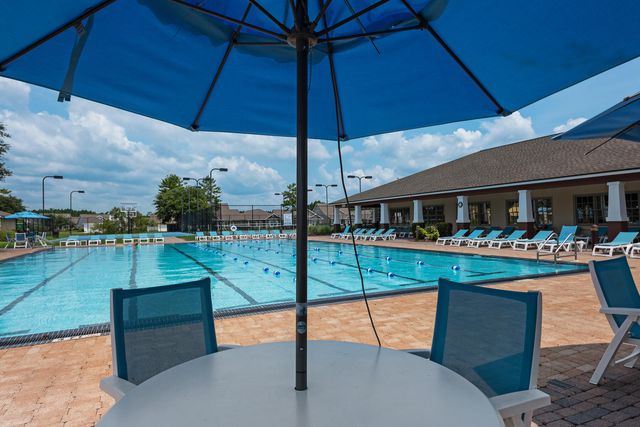 125 Whitman Way, Freeport, FL 32439