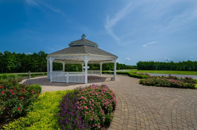 125 Whitman Way, Freeport, FL 32439