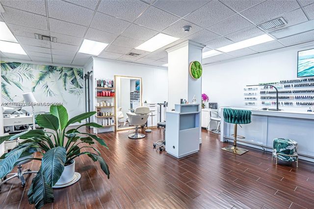 300 Bayview Drive 508, Sunny Isles Beach, FL 33160