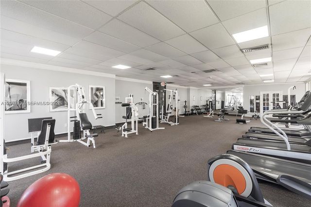 300 Bayview Drive 508, Sunny Isles Beach, FL 33160