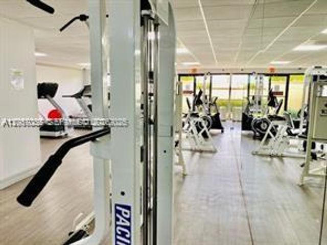300 Bayview Drive 508, Sunny Isles Beach, FL 33160