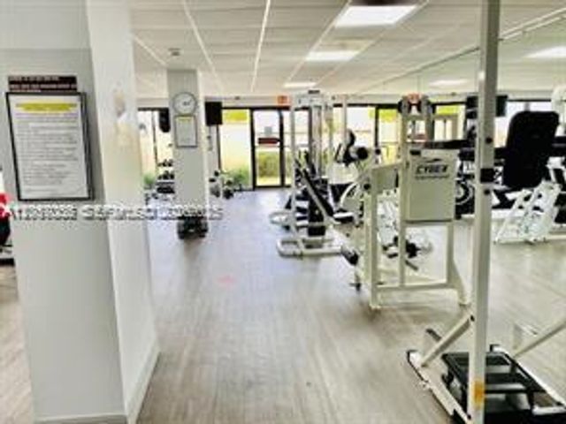 300 Bayview Drive 508, Sunny Isles Beach, FL 33160