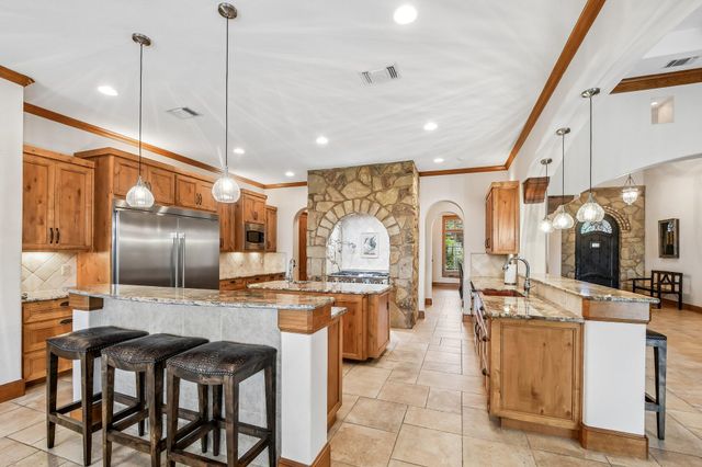 17701 Navigation LN, Lago Vista, TX 78645