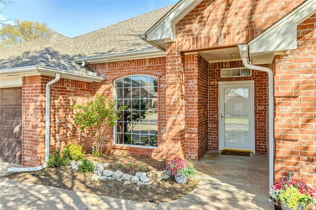 905 NW 179th Circle, Edmond, OK 73012
