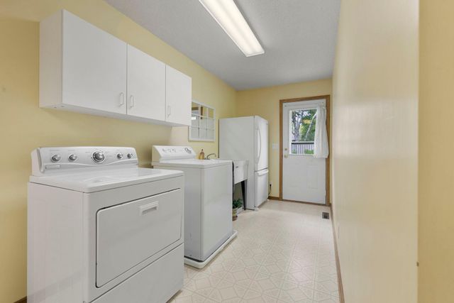 1311 Marthaler Lane, West Saint Paul, MN 55118