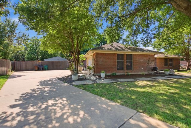 2505 Hillview Court, Denton, TX 76209