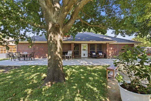 2505 Hillview Court, Denton, TX 76209