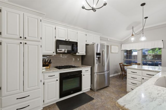 2505 Hillview Court, Denton, TX 76209