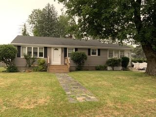 35 Airport Rd, Grafton, MA 01536