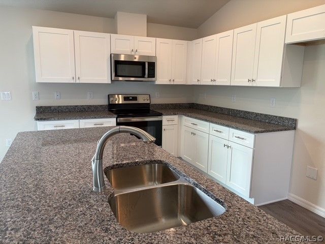 8330 N Jay Drive, Dunnellon, FL 34434