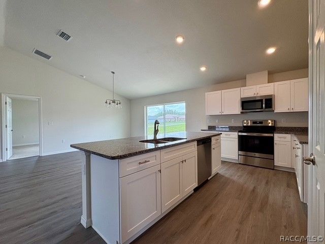 8330 N Jay Drive, Dunnellon, FL 34434