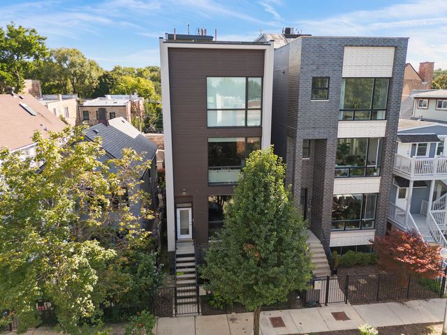 3049 W Lyndale Street 1, Chicago, IL 60647