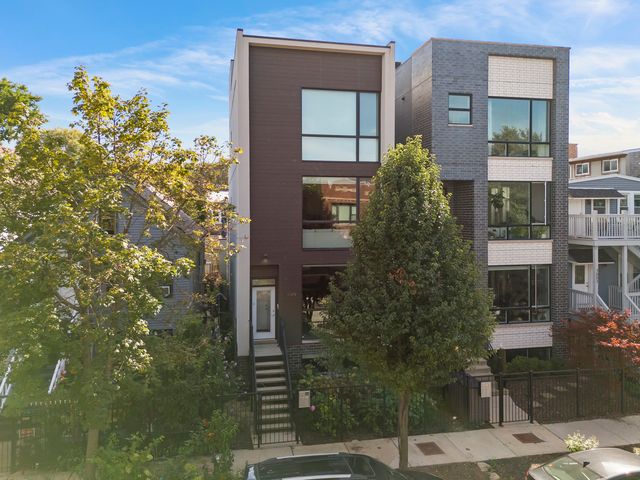 3049 W Lyndale Street 1, Chicago, IL 60647