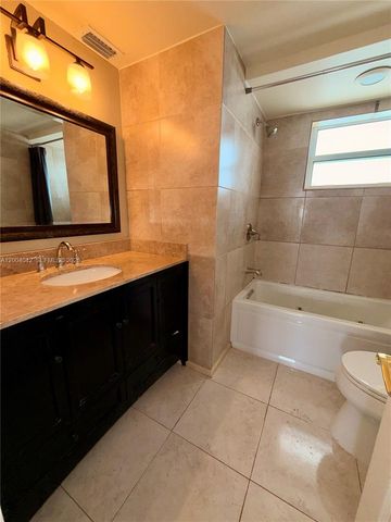 1075 NE Miami Gardens Dr 306, Miami, FL 33179