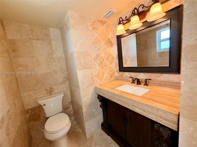 1075 NE Miami Gardens Dr 306, Miami, FL 33179