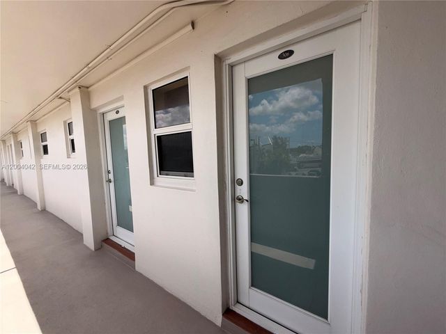 1075 NE Miami Gardens Dr 306, Miami, FL 33179