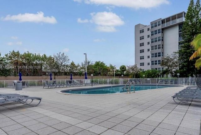 1075 NE Miami Gardens Dr 306, Miami, FL 33179