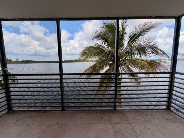 1075 NE Miami Gardens Dr 306, Miami, FL 33179