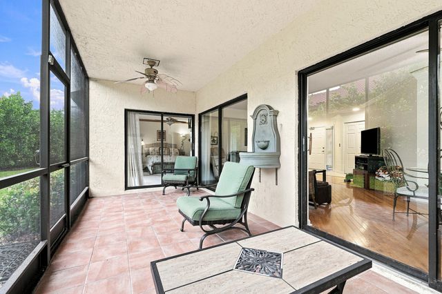 11 Lexington Lane E B, Palm Beach Gardens, FL 33418