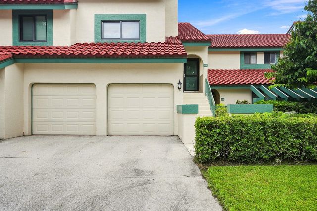 11 Lexington Lane E B, Palm Beach Gardens, FL 33418