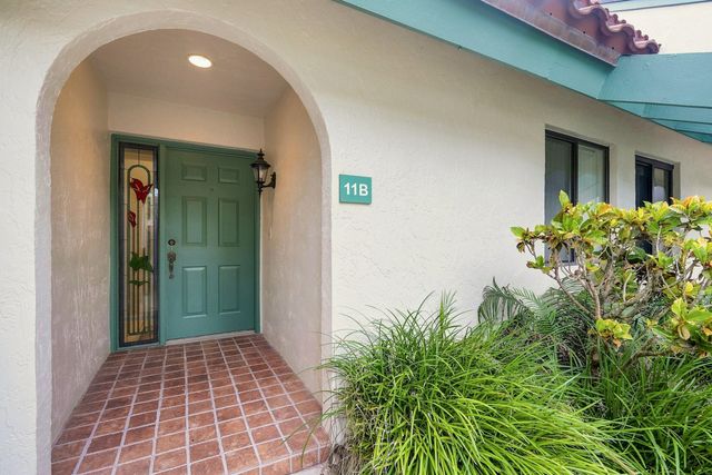 11 Lexington Lane E B, Palm Beach Gardens, FL 33418