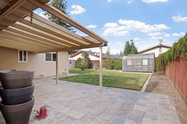 221 Bruce Ct, Modesto, CA 95350