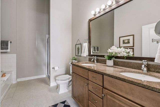 301 Clifton Avenue 1H, Minneapolis, MN 55403